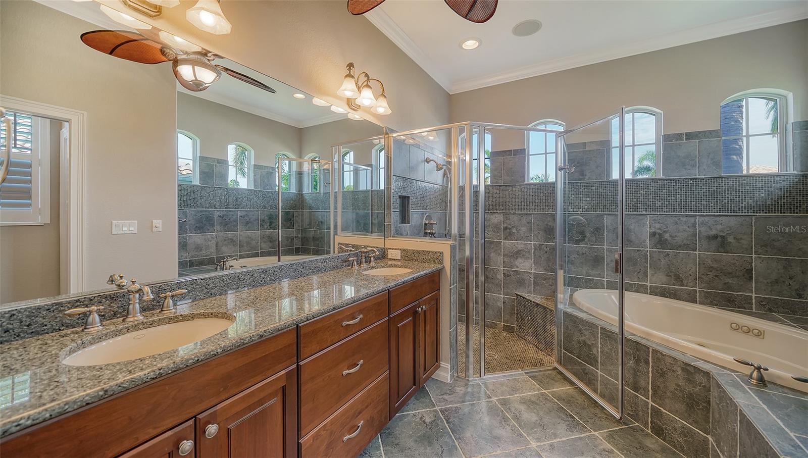 VENETIAN GOLF & RIV CLUB PH 3 - Residential