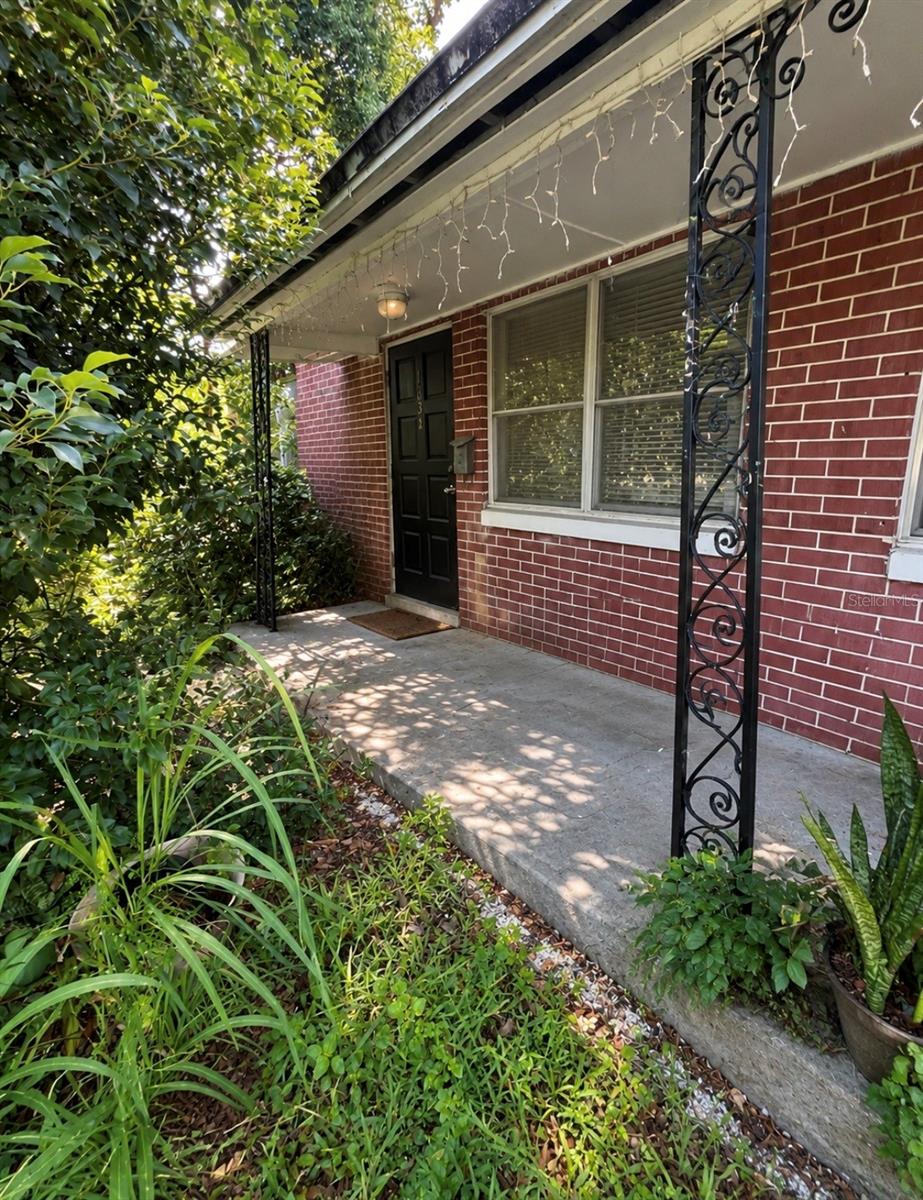 Photo of 1832 E Robinson Street, Orlando, FL 32803 (MLS # O6443794)