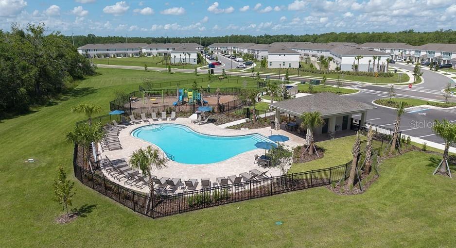 THE TOWNHOMES AT WESTVIEW - Residential