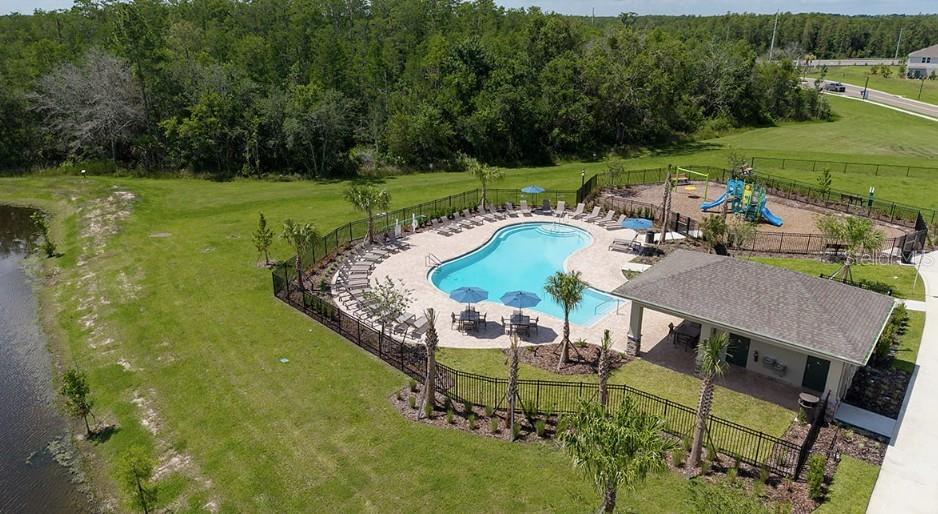 THE TOWNHOMES AT WESTVIEW - Residential