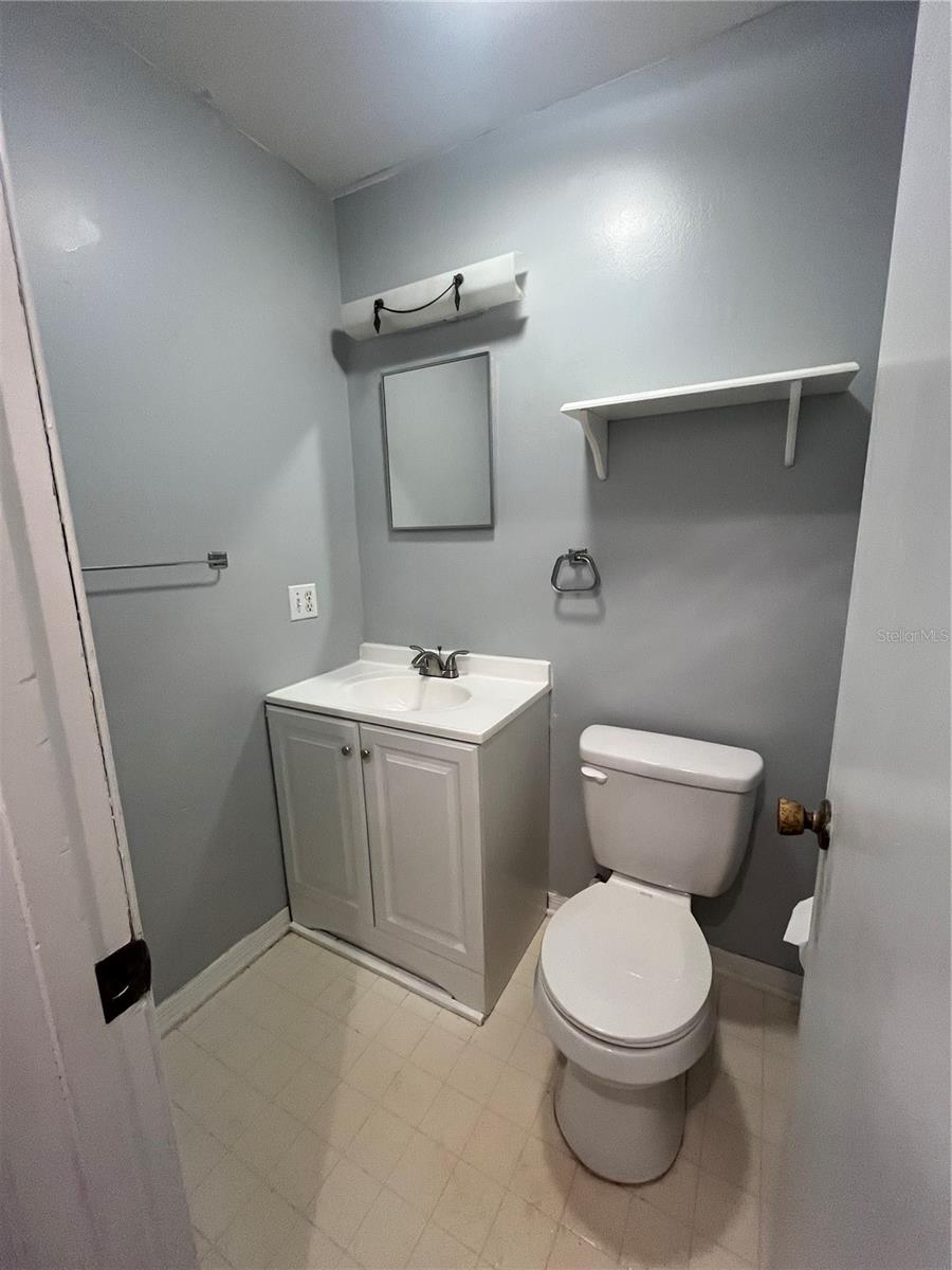 LAKE FRANKLIN PARK UN #3 REP - Residential Lease