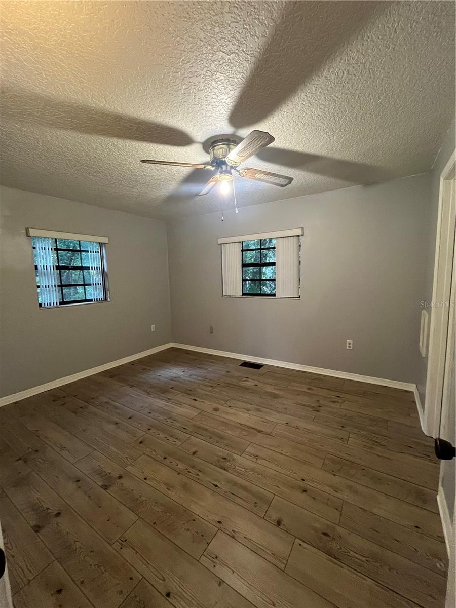 LAKE FRANKLIN PARK UN #3 REP - Residential Lease