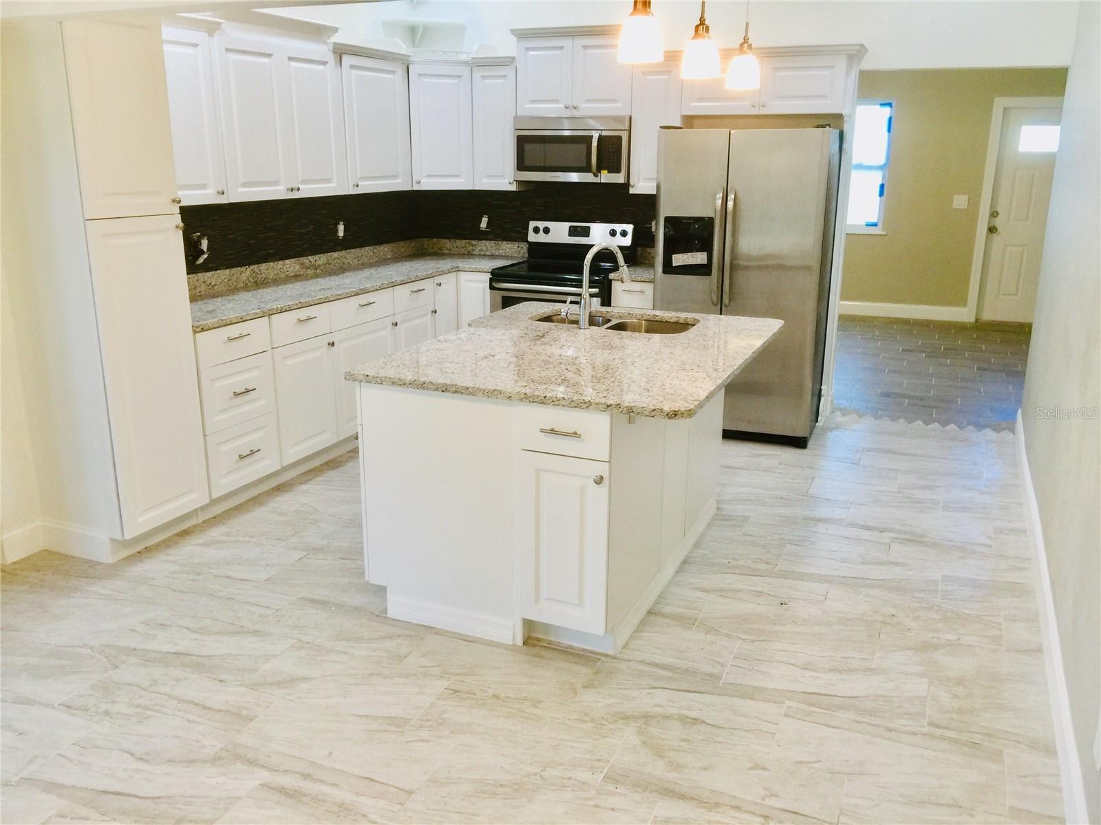 18545 JAY AVENUE, PORT CHARLOTTE, FL, 33948 2 18545 JAY AVENUE
