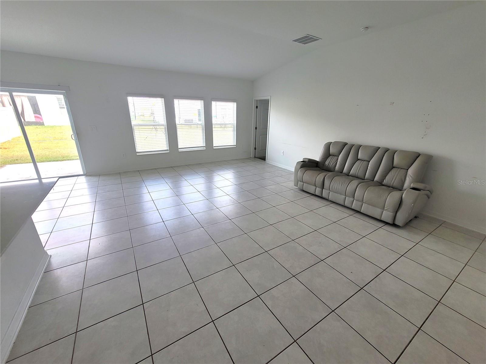 PEACE CRK RESERVE - Residential Lease