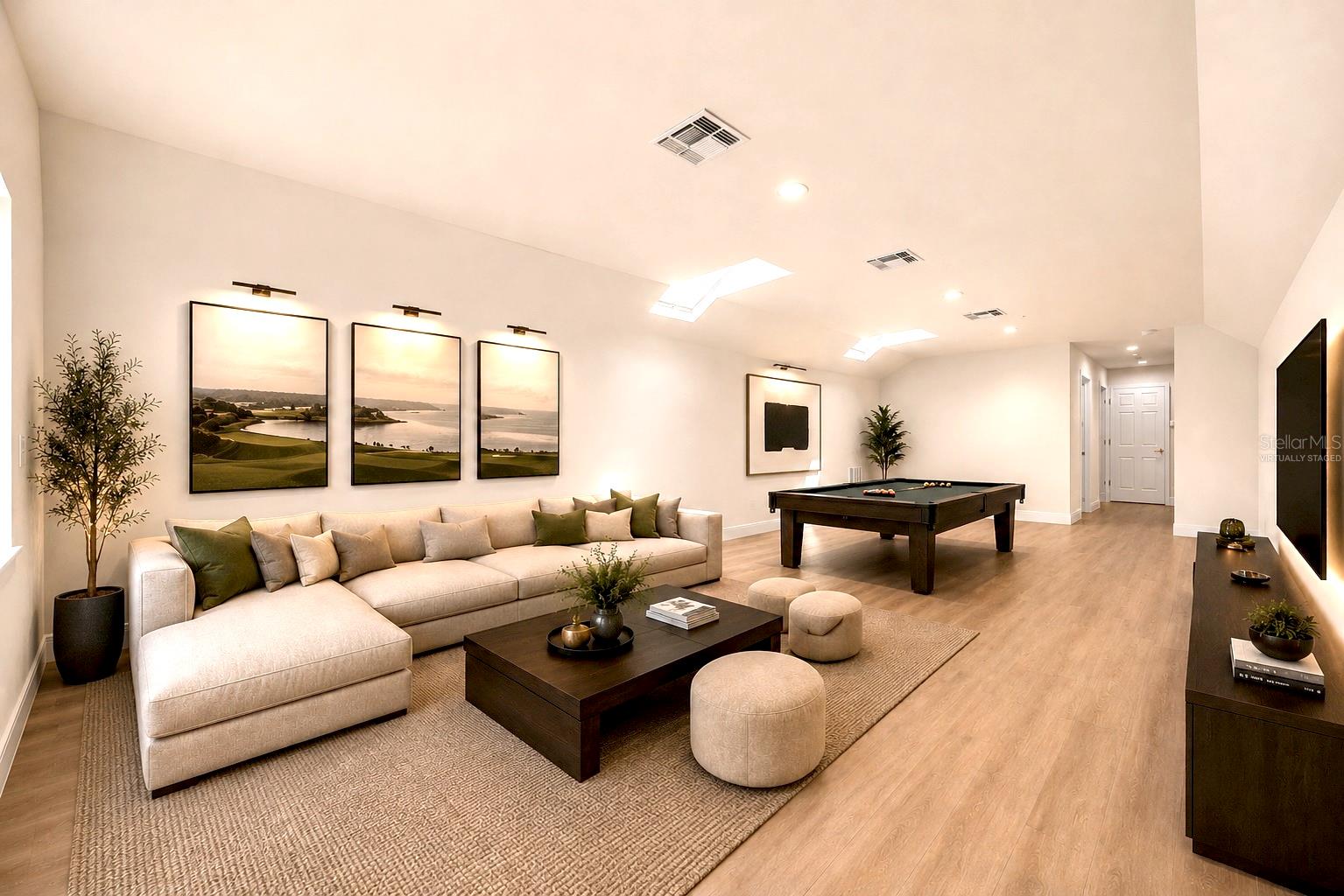 WINDSOR HILL - Residential