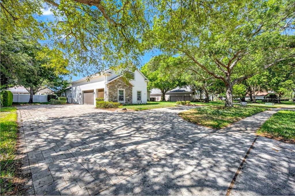Photo of 9548 Crown Prince Lane, Windermere, FL 34786 (MLS # O6407352)