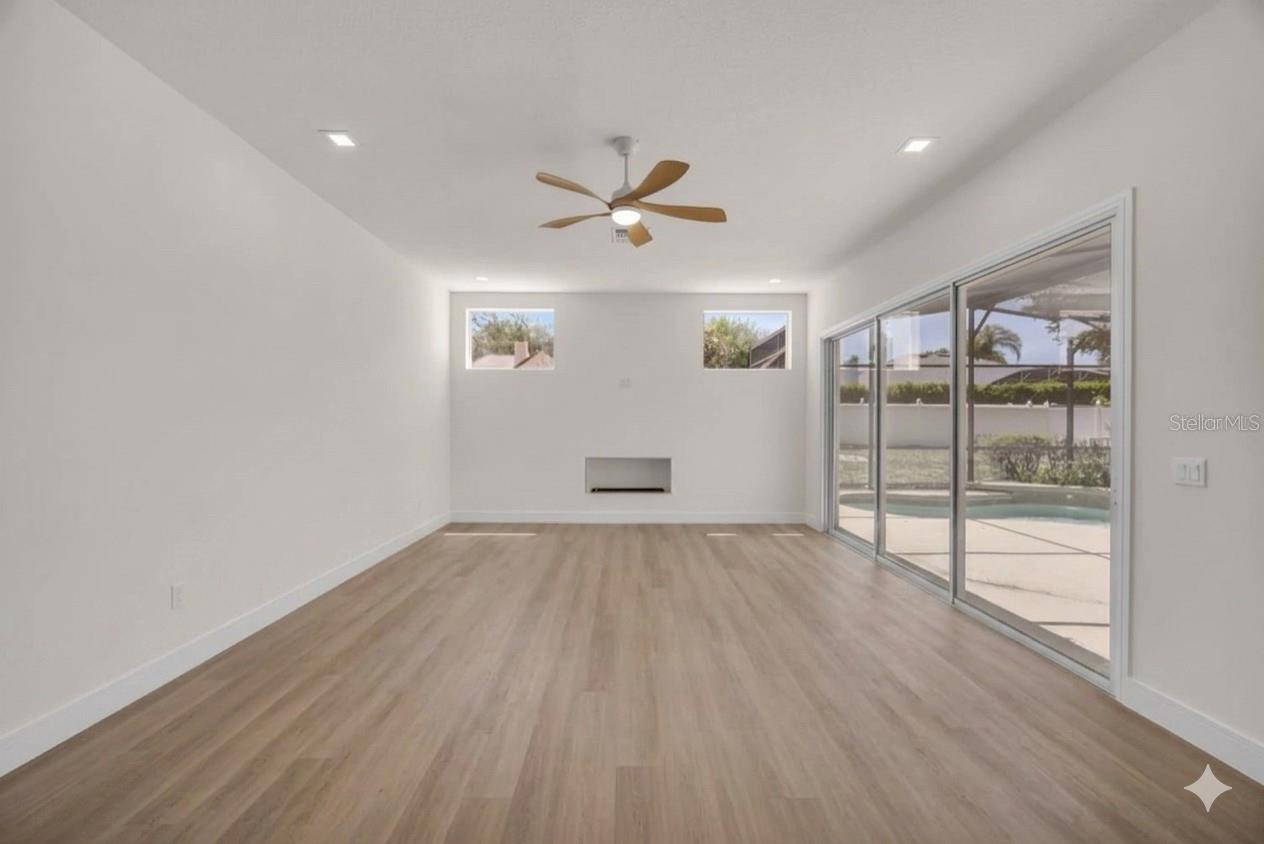 WINDSOR HILL - Residential