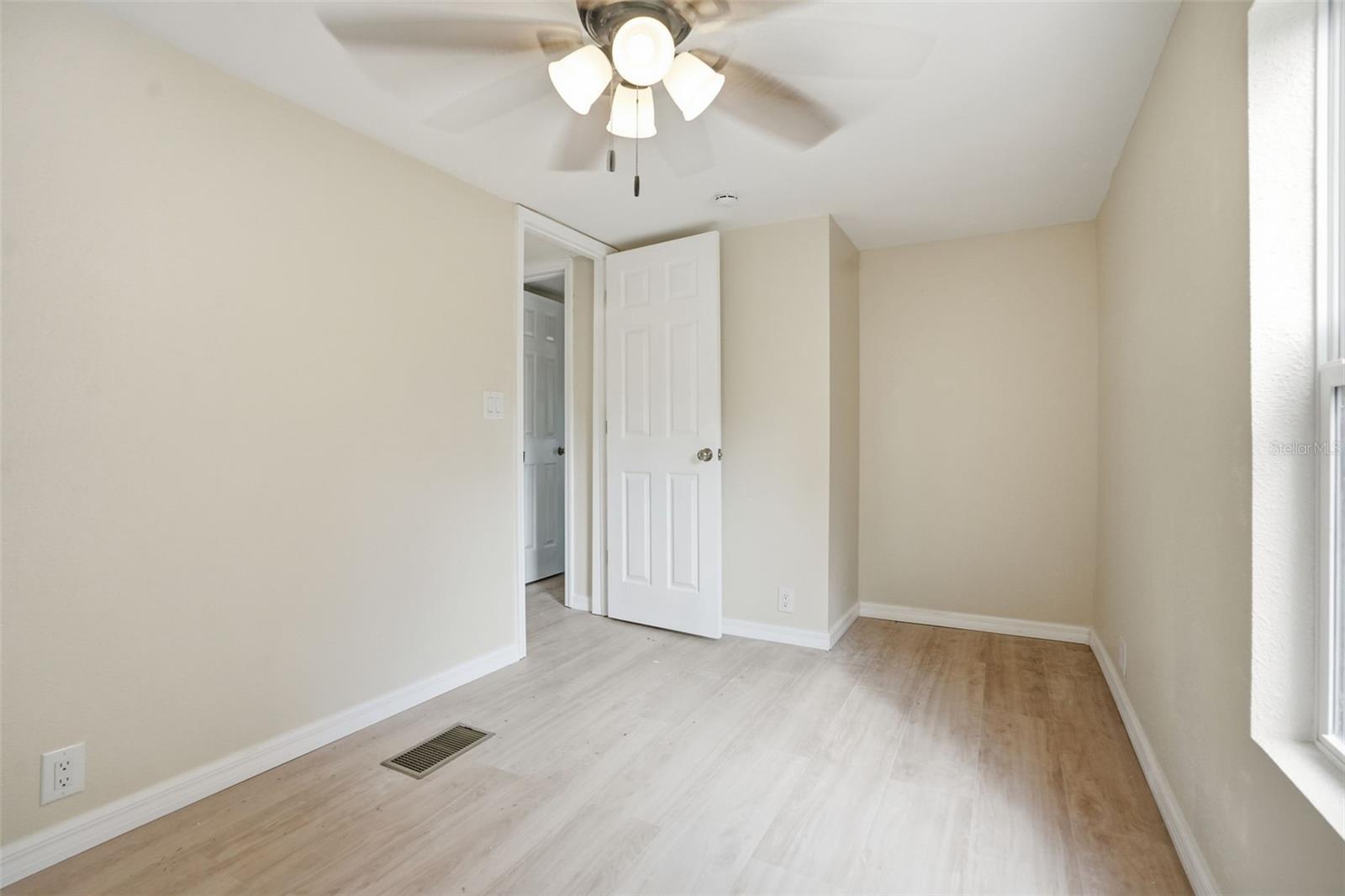 LEISURE ACRES UNIT 01 - Residential