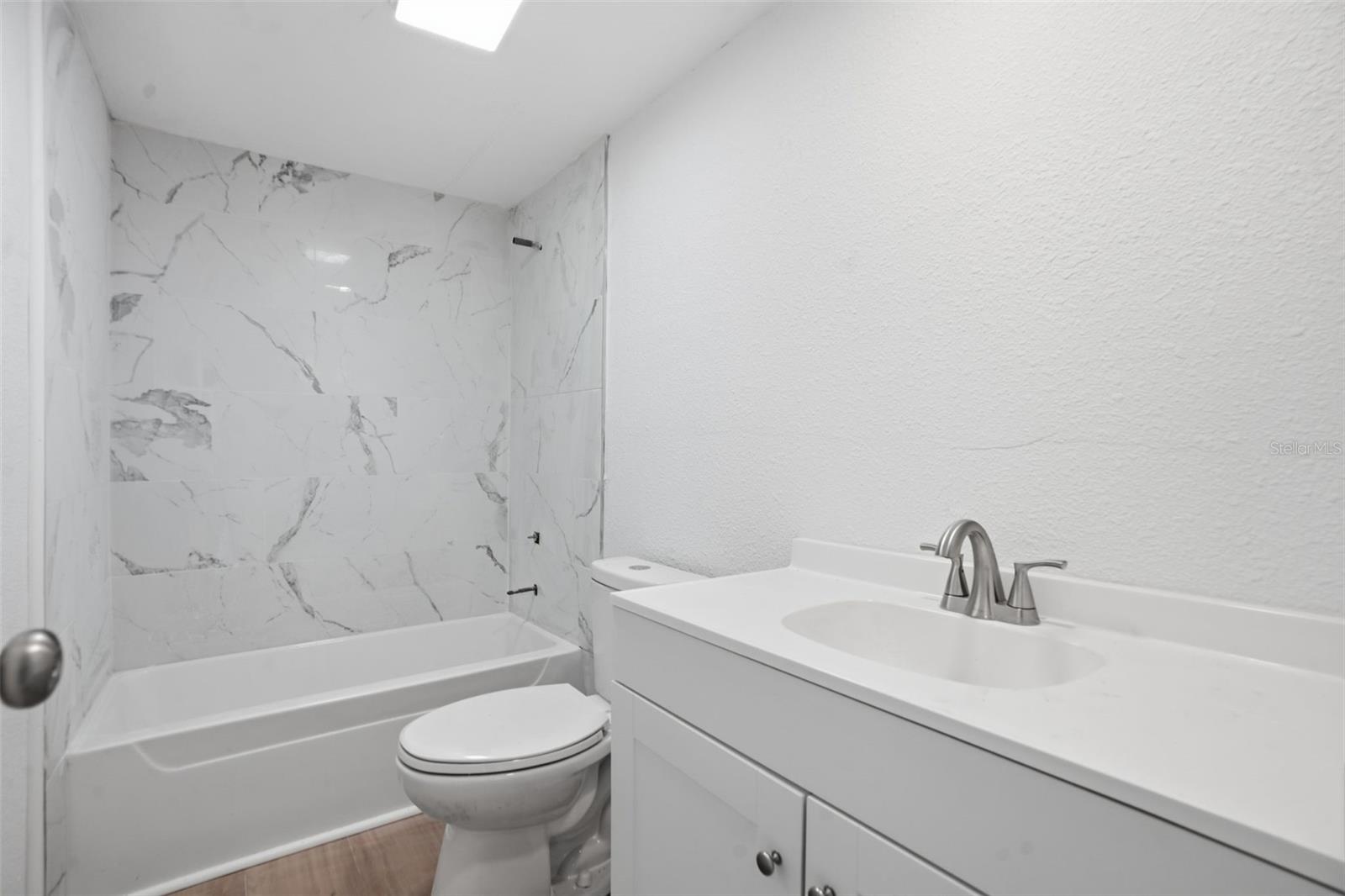 LEISURE ACRES UNIT 01 - Residential