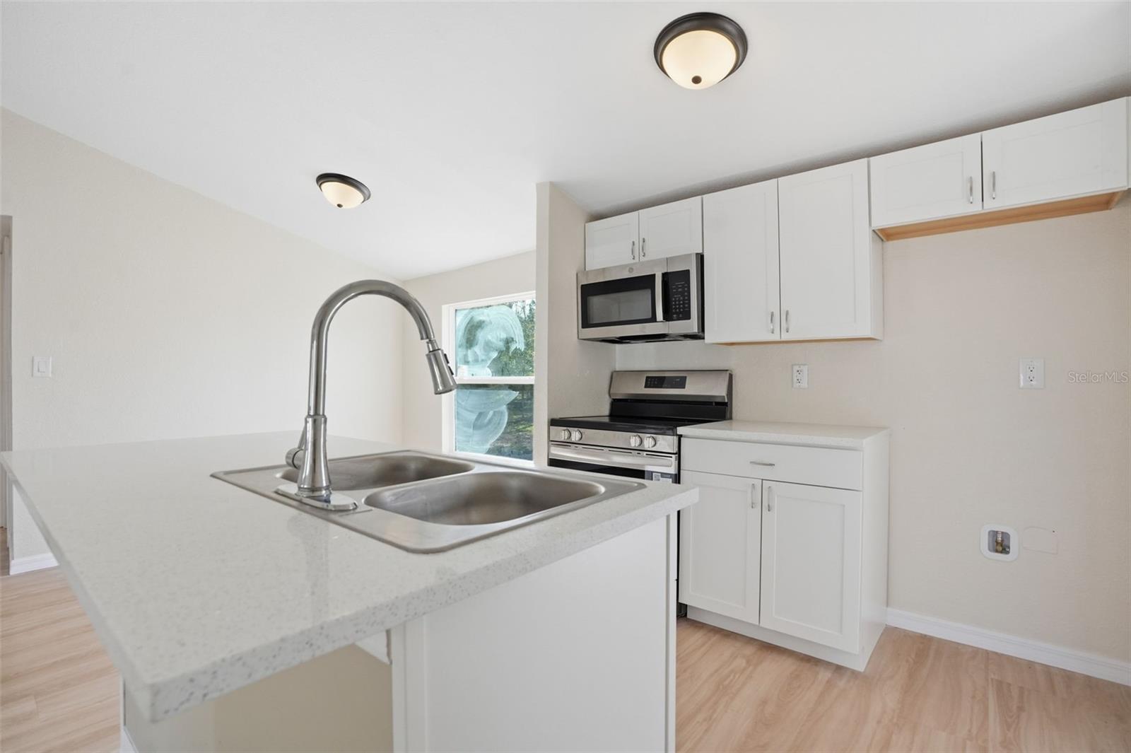 LEISURE ACRES UNIT 01 - Residential