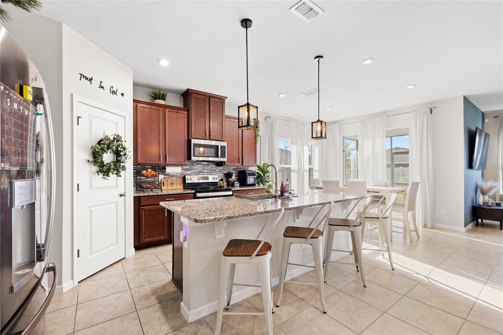 RIVERSIDE RESERVE - Residential