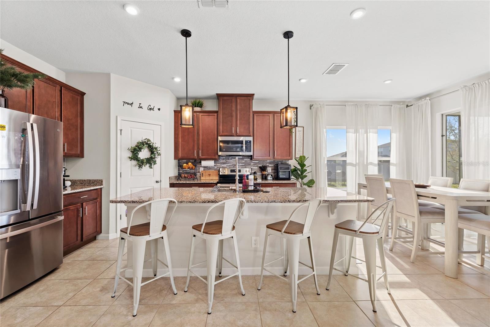 RIVERSIDE RESERVE - Residential