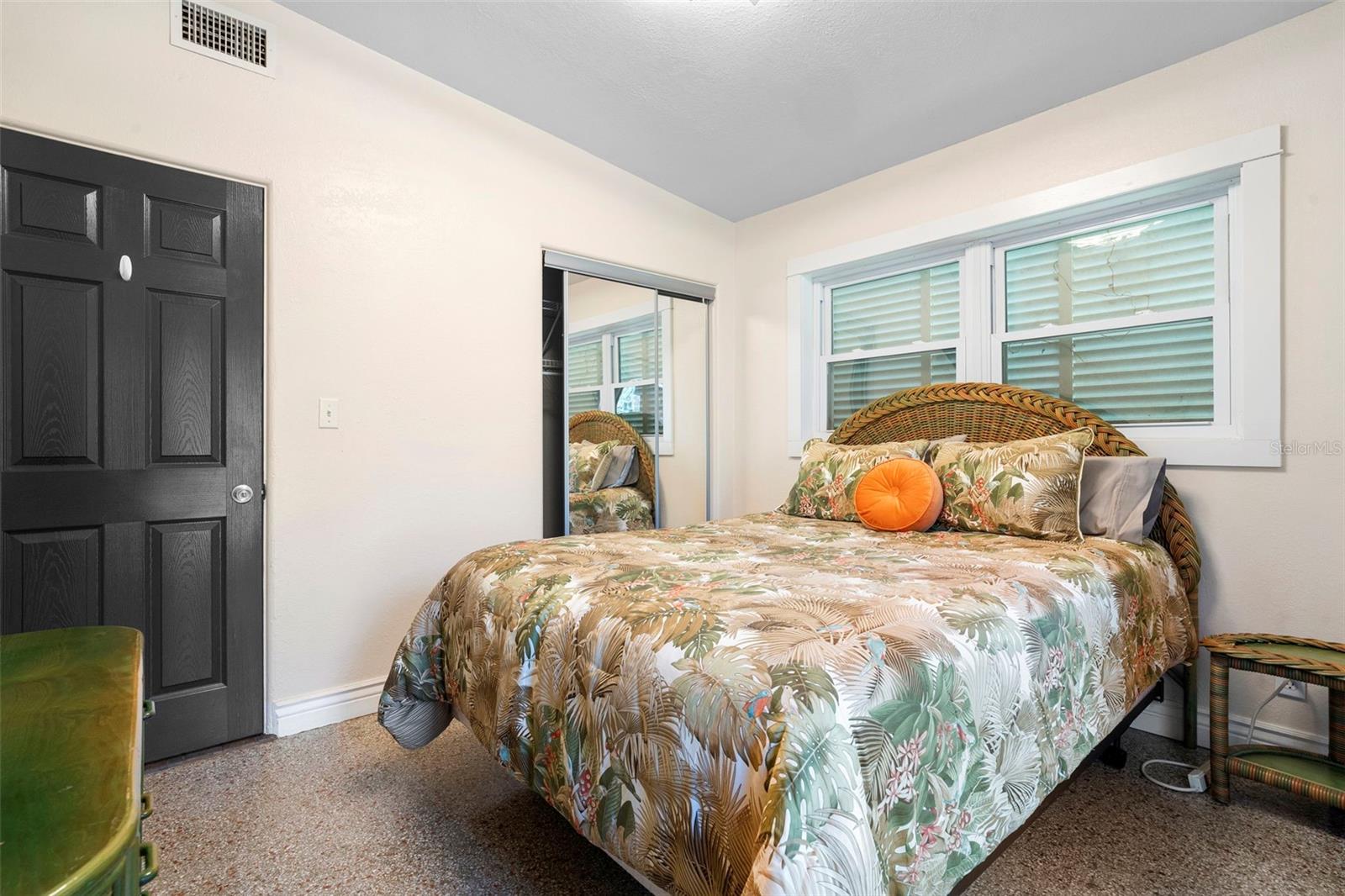 VALENCIA VILLAS - Residential