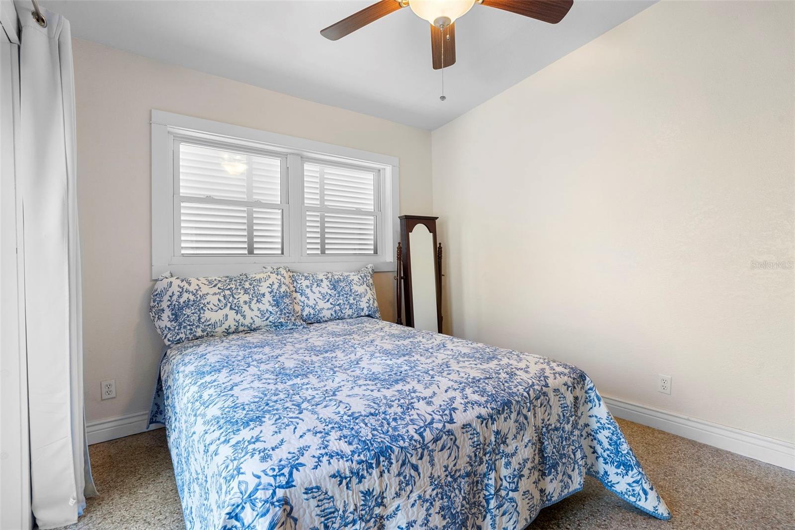 VALENCIA VILLAS - Residential