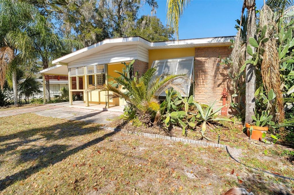Photo of 205 E Kentucky Avenue, Deland, FL 32724 (MLS # V4946682)