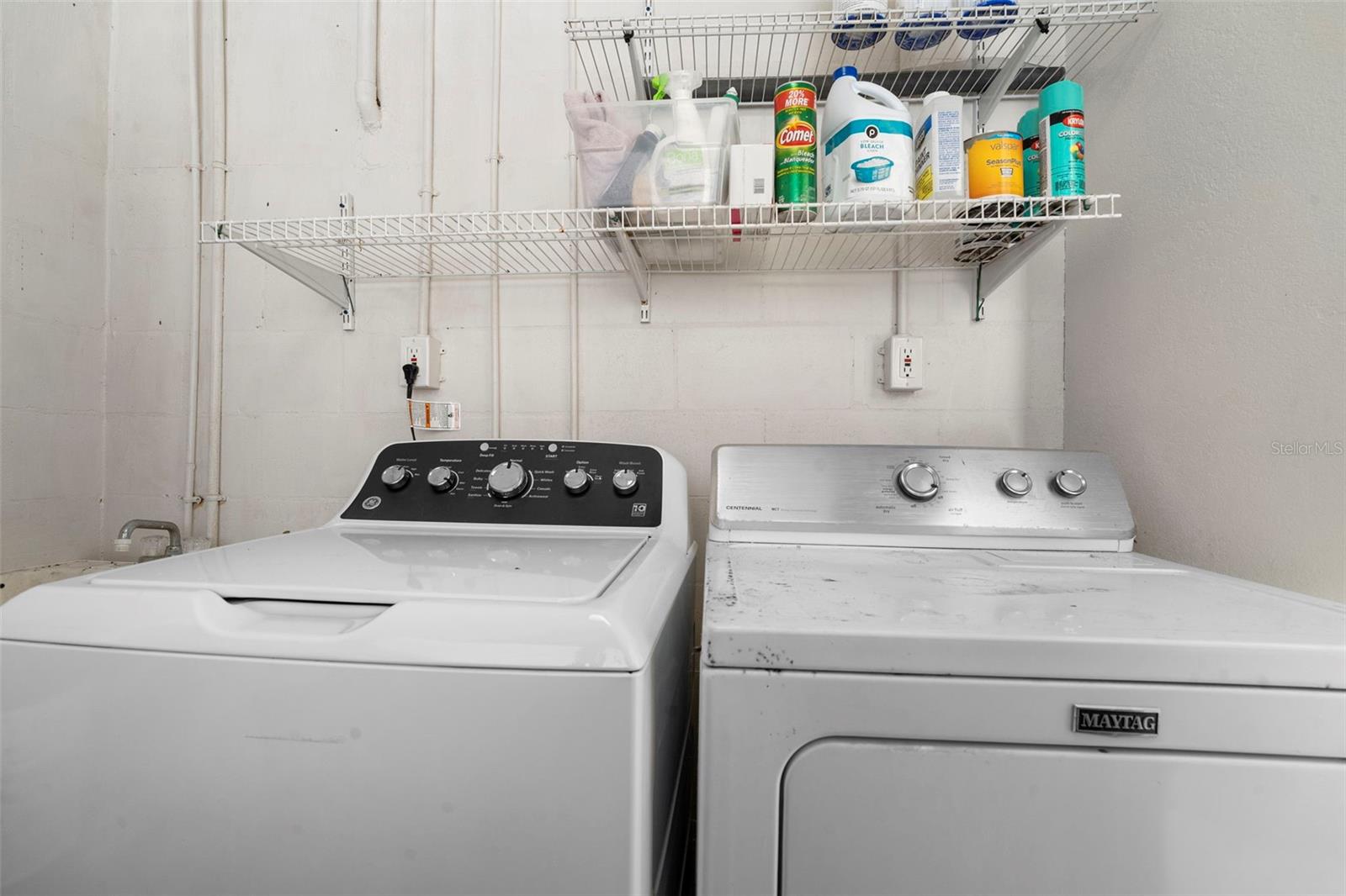 VALENCIA VILLAS - Residential