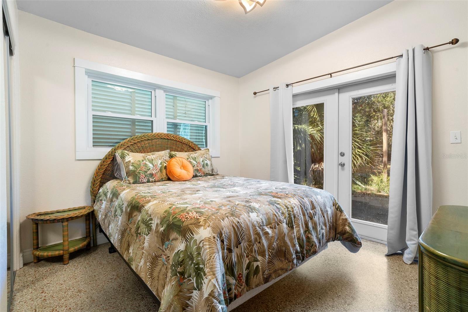 VALENCIA VILLAS - Residential