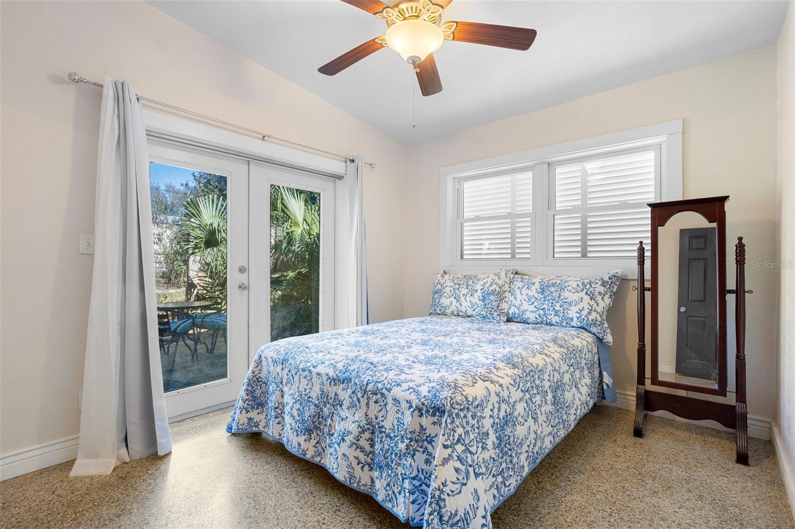 VALENCIA VILLAS - Residential