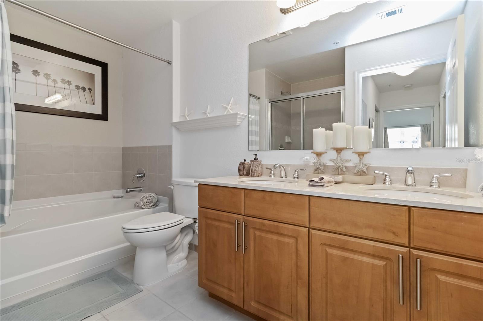 BROADWAY PROMENADE - Residential