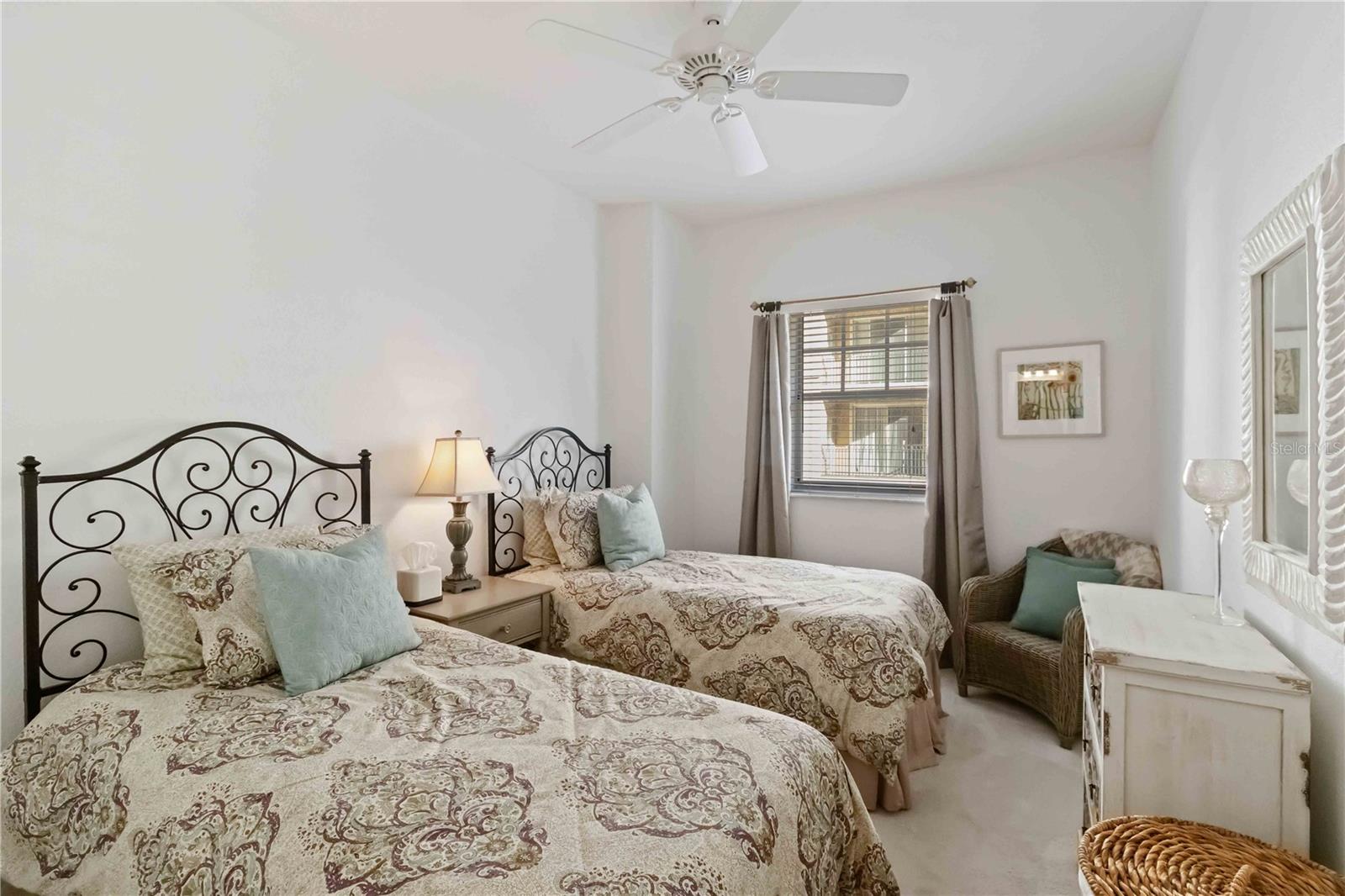 BROADWAY PROMENADE - Residential