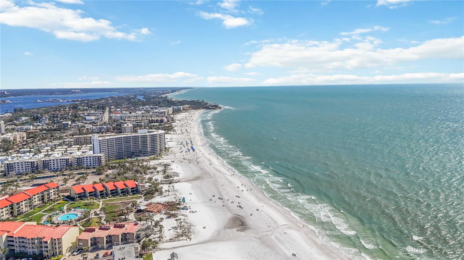 BROADWAY PROMENADE - Residential
