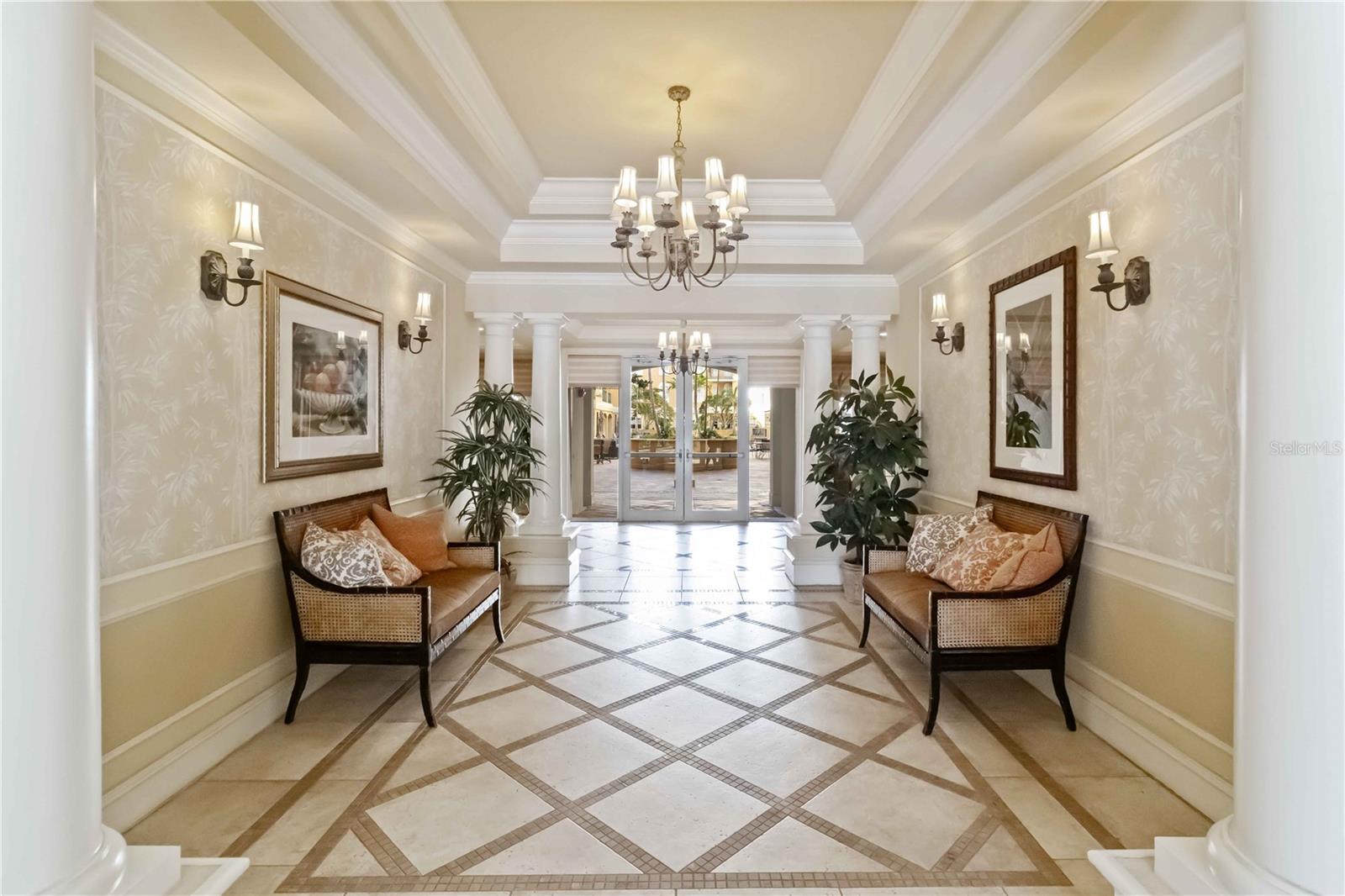 BROADWAY PROMENADE - Residential
