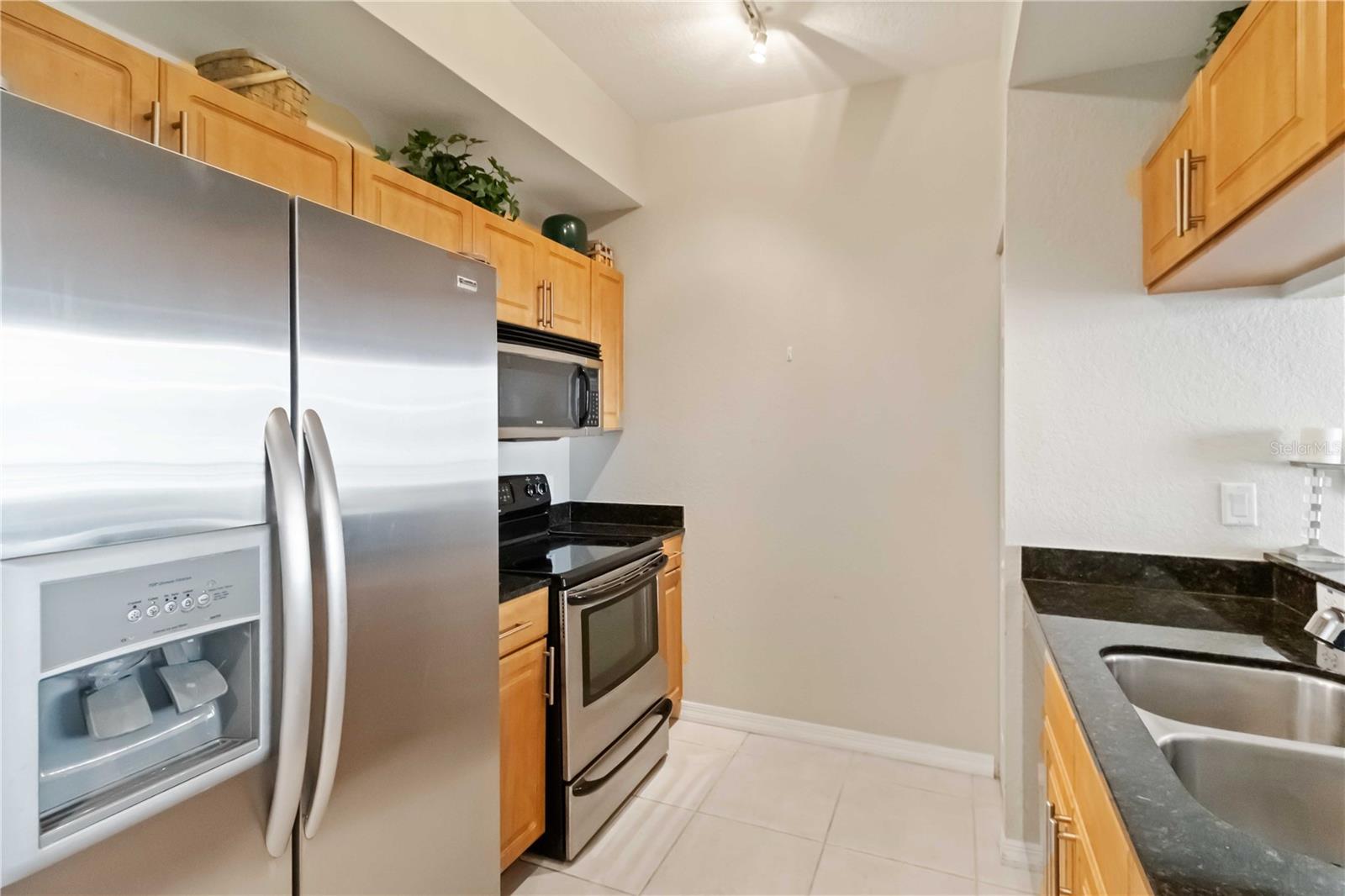 BROADWAY PROMENADE - Residential