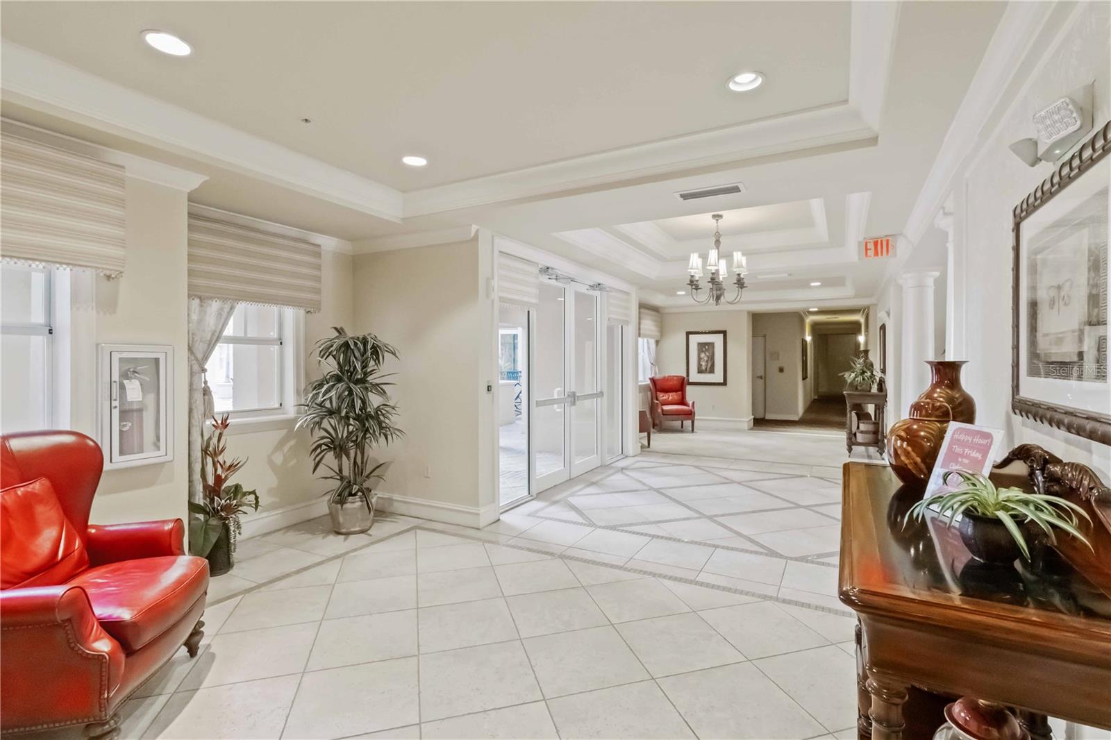 BROADWAY PROMENADE - Residential