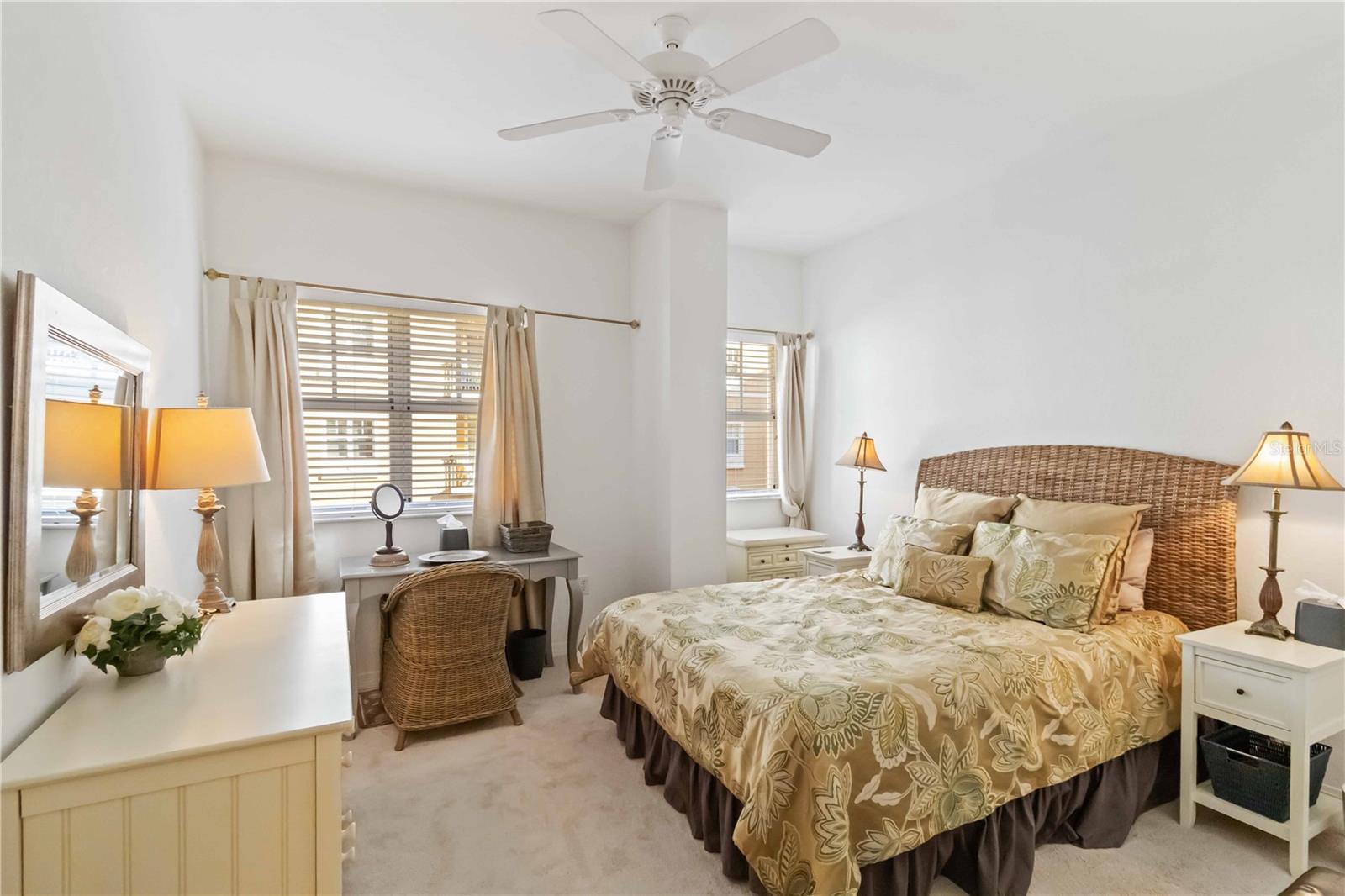BROADWAY PROMENADE - Residential