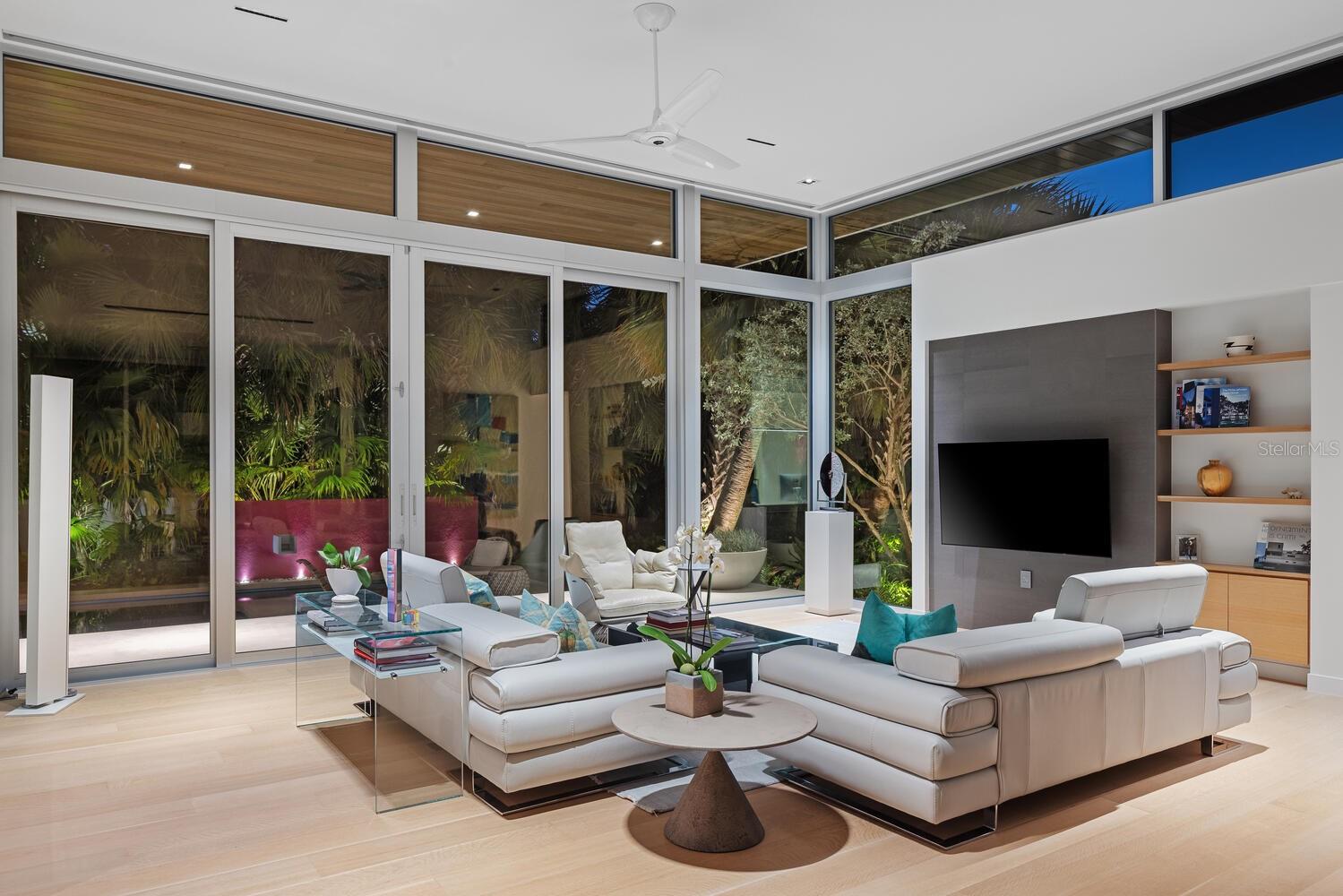 BUNGALOW HILL - Residential