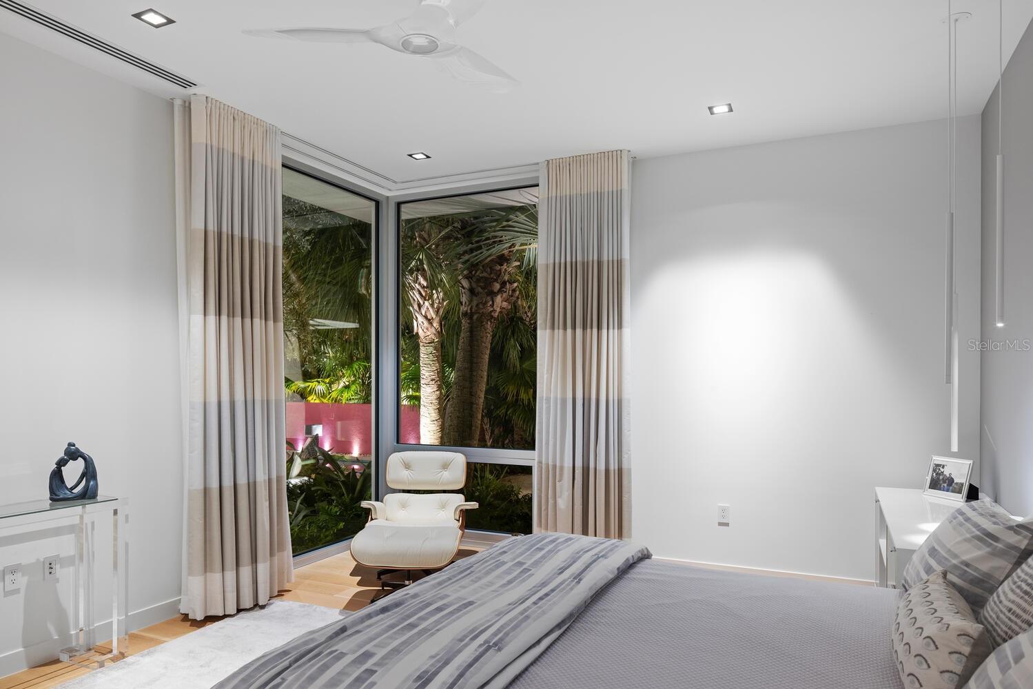 BUNGALOW HILL - Residential