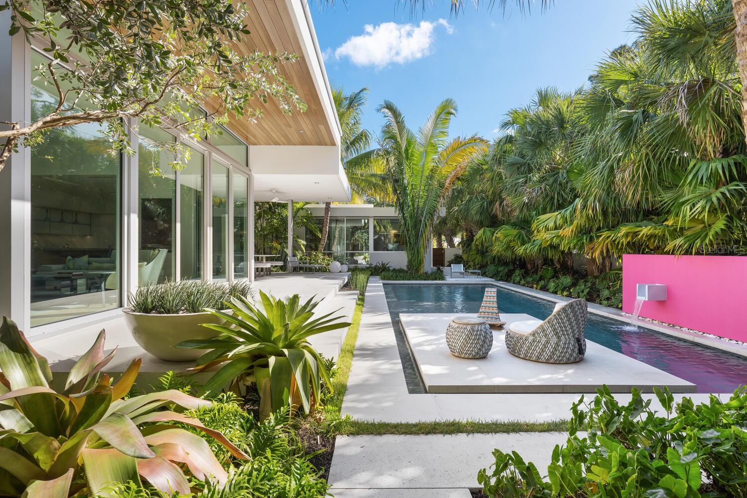 BUNGALOW HILL - Residential