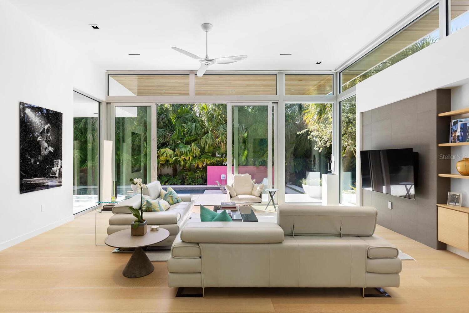 BUNGALOW HILL - Residential