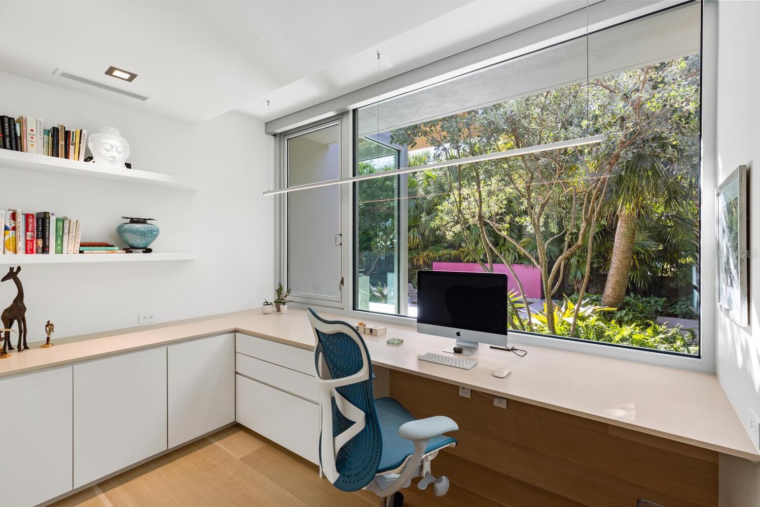 BUNGALOW HILL - Residential