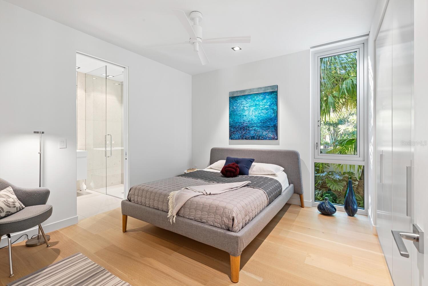 BUNGALOW HILL - Residential