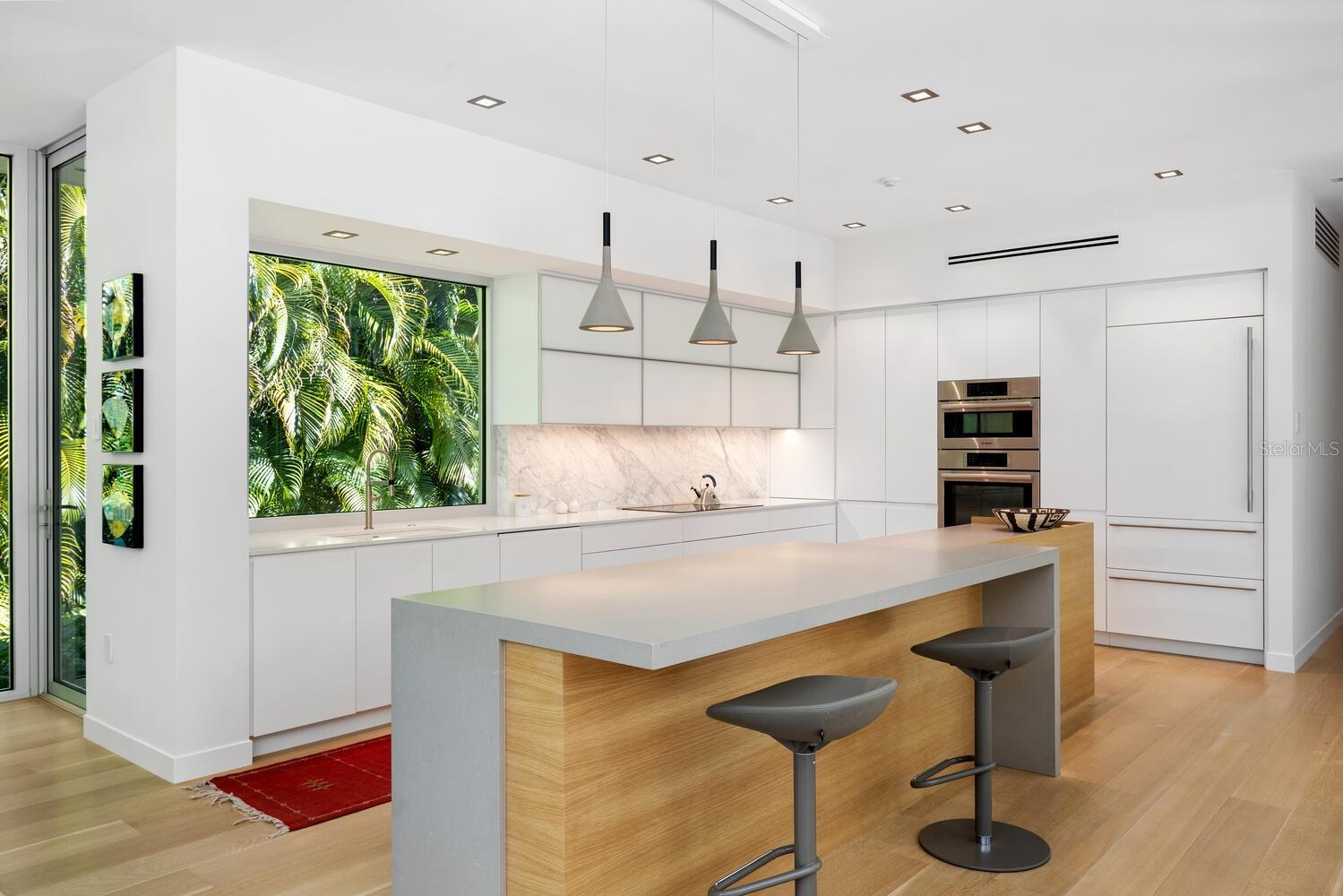 BUNGALOW HILL - Residential