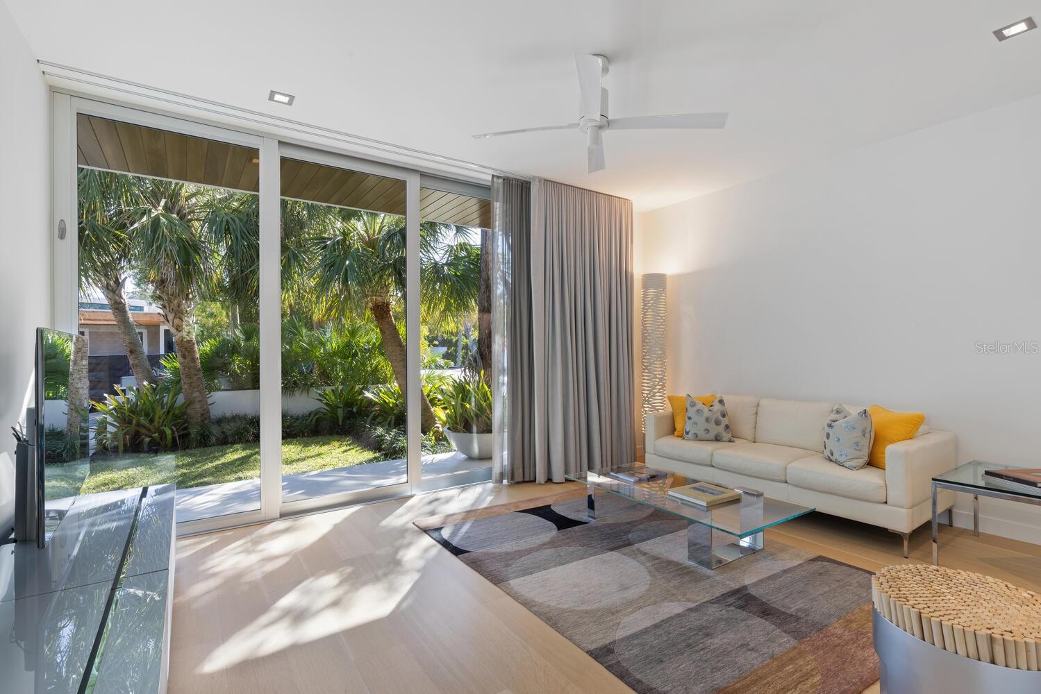 BUNGALOW HILL - Residential