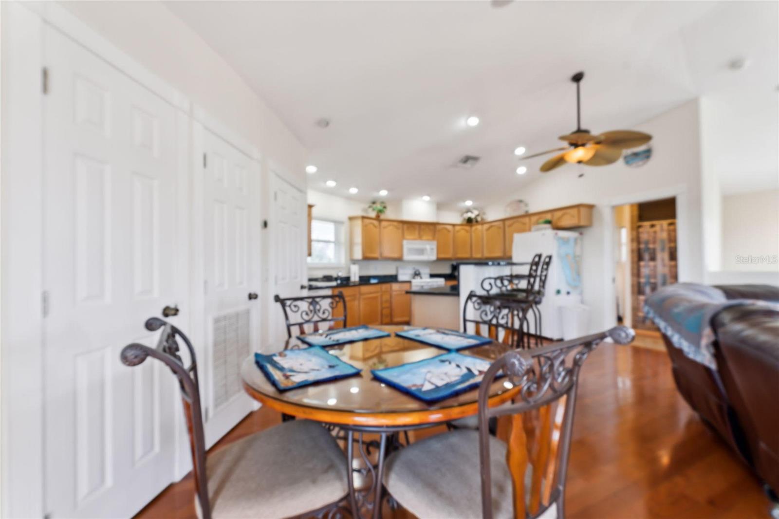 FOUR WINDS MARINA & TRAIL PARK - Residential