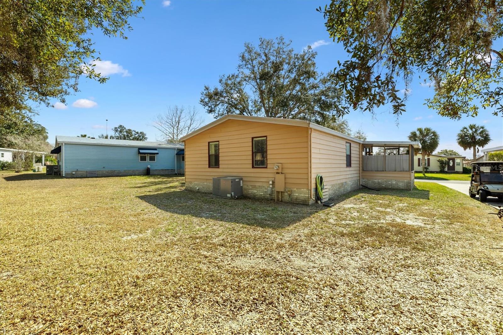 LADY LAKE ORANGE BLOSSOM GARDENS UNIT 11 - Residential