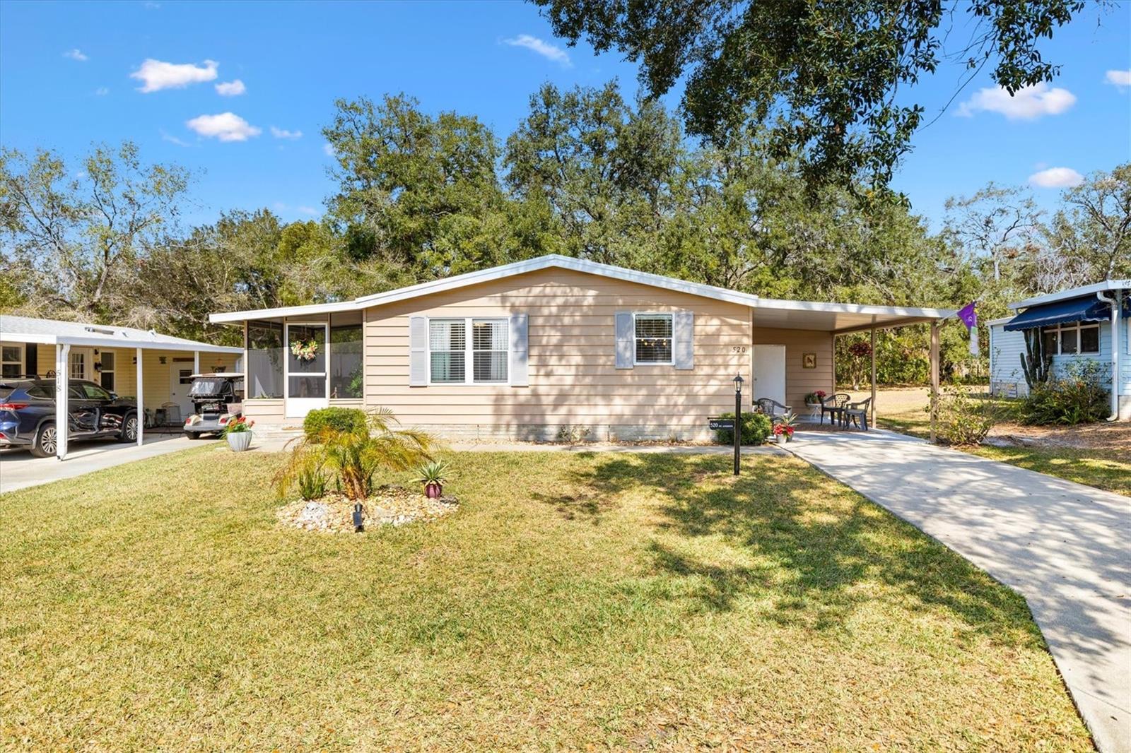 LADY LAKE ORANGE BLOSSOM GARDENS UNIT 11 - Residential