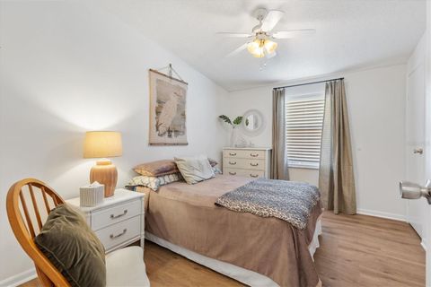 Tiny photo for 520 Saint Andrews Boulevard, Lady Lake, FL 32159 (MLS # G5109038)