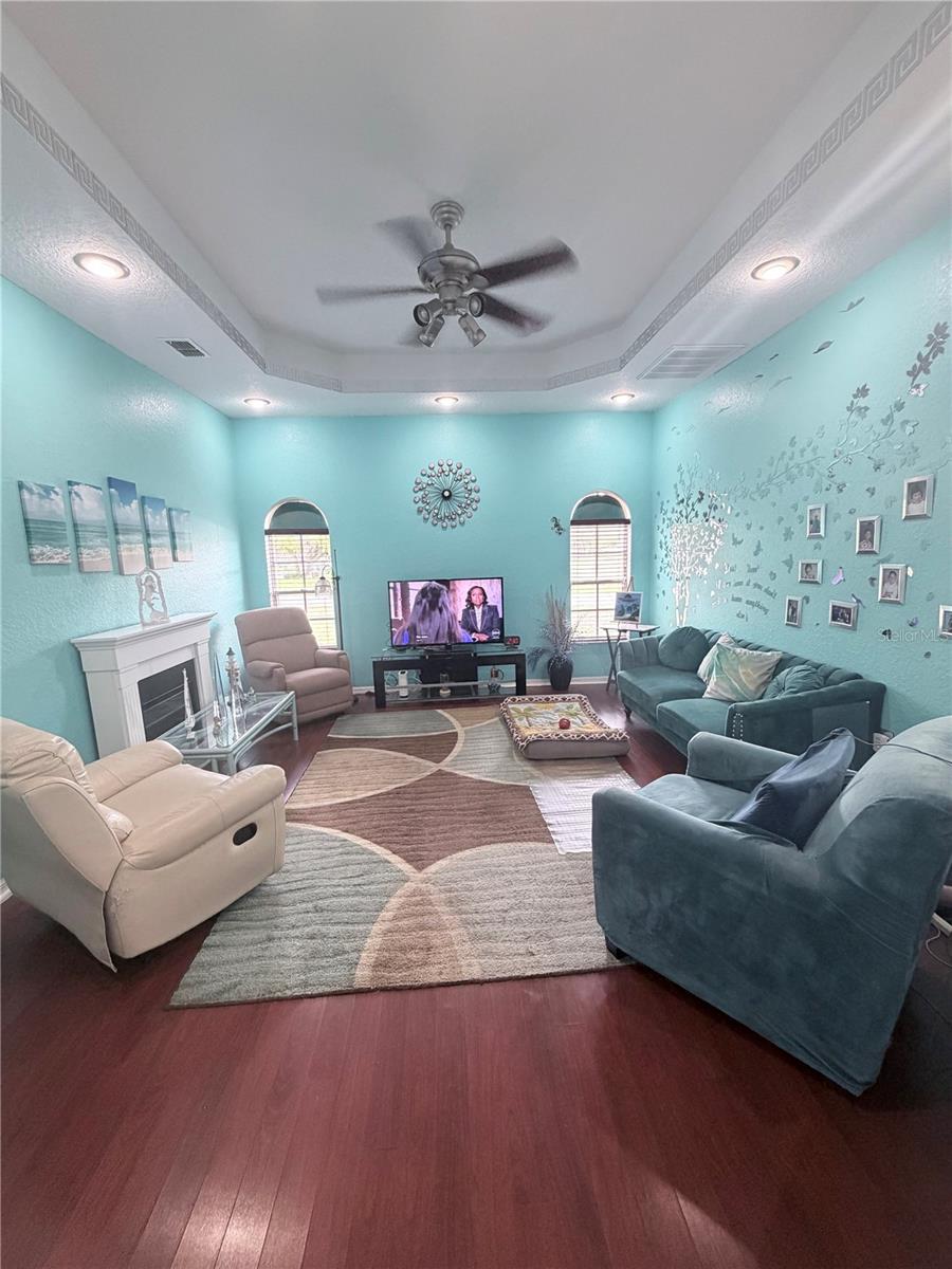 SPRING HILL - Residential