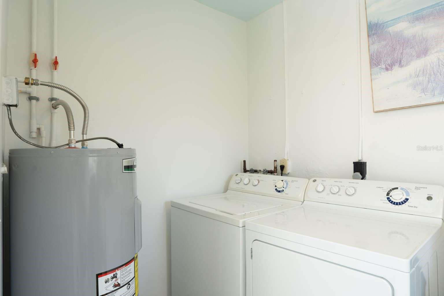 CIRCLE WOODS OF VENICE 1 - Residential