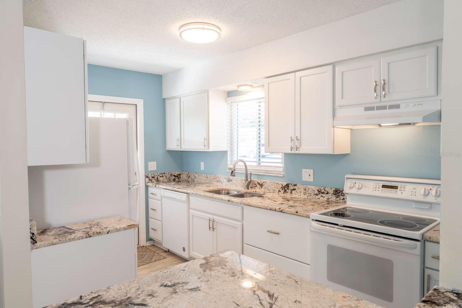 456 CIRCLEWOOD DRIVE L7