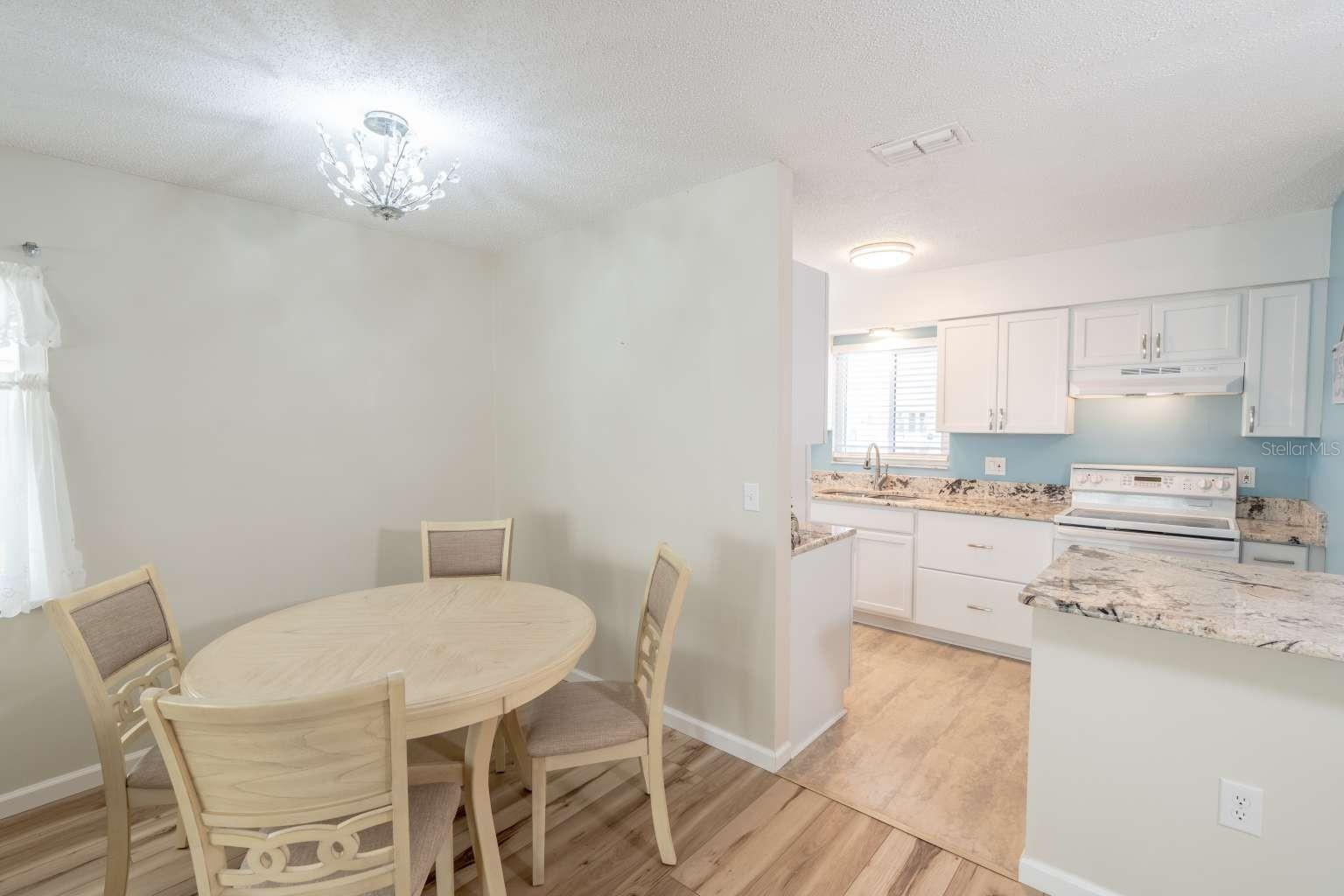 CIRCLE WOODS OF VENICE 1 - Residential