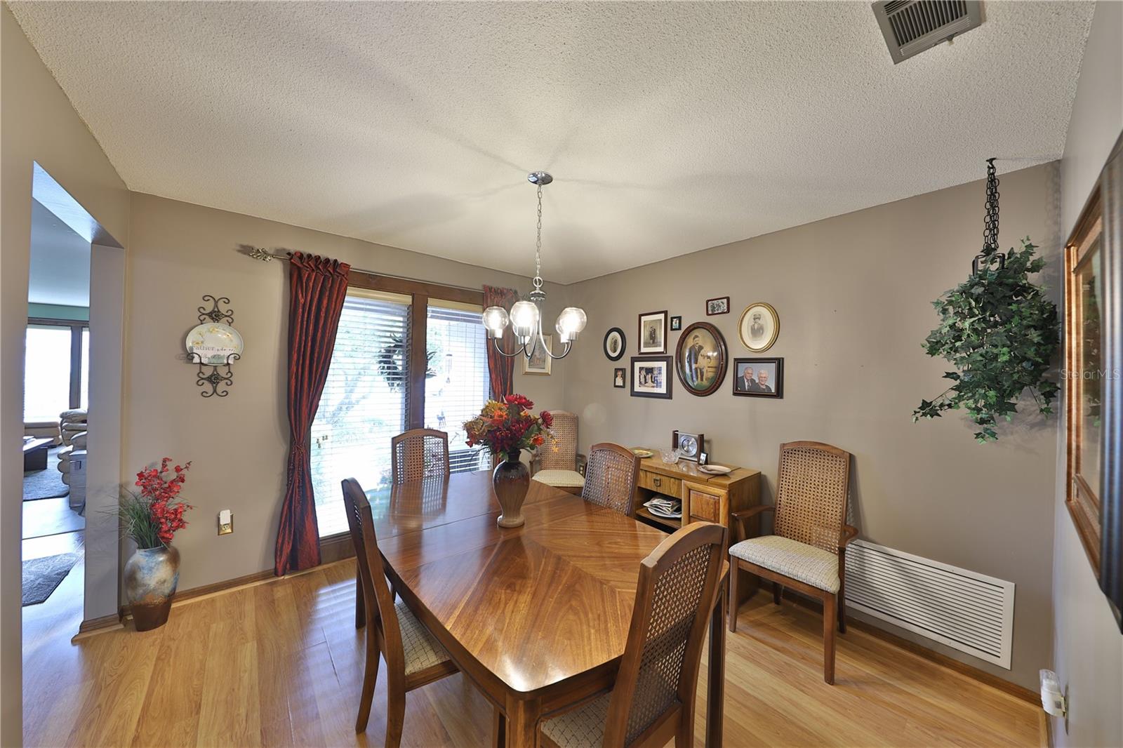 MOORINGS THE - Residential