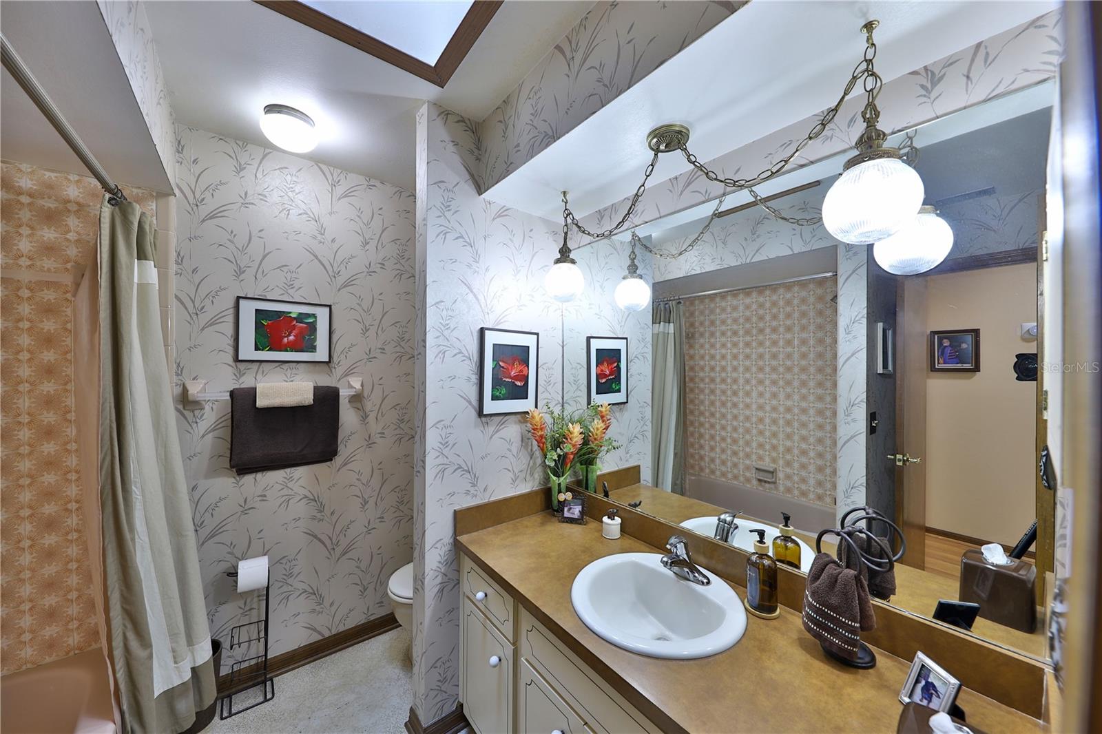 MOORINGS THE - Residential