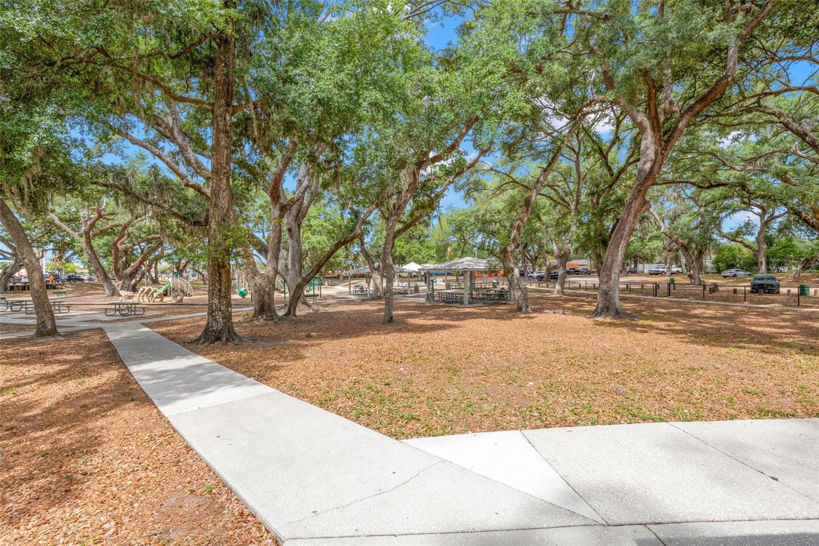 TANGLEWOOD - Residential