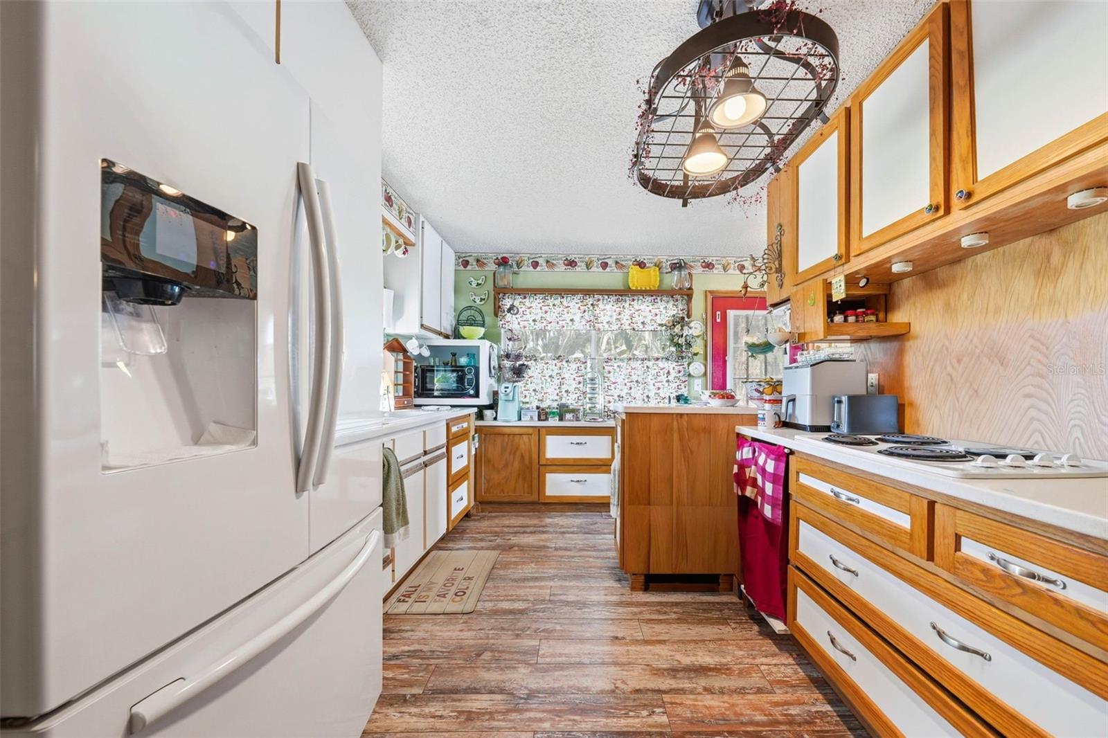 EUSTIS BADGER - Commercial Sale