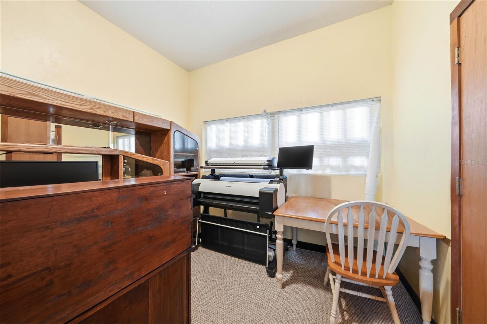 EUSTIS BADGER - Commercial Sale